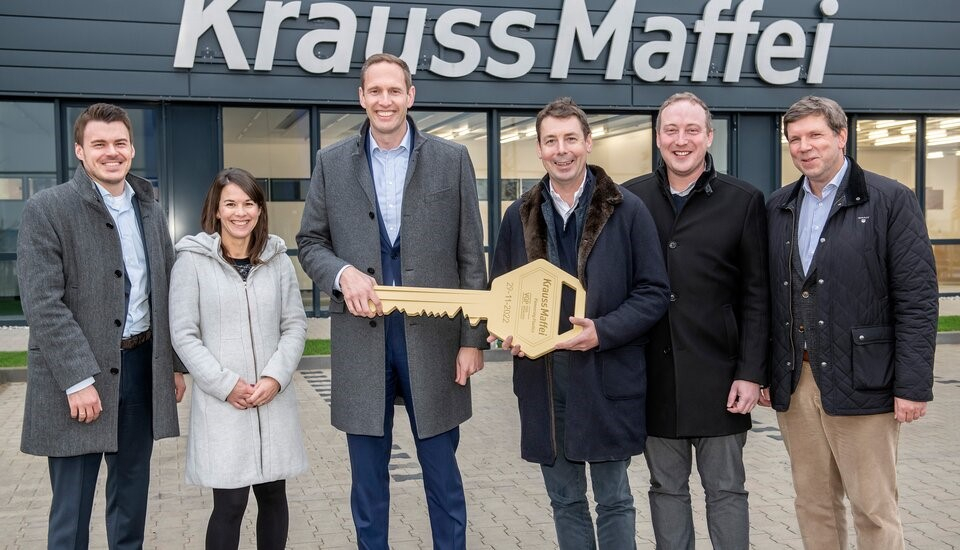 KUBOUŠEK: Vertreter von KraussMaffei KUBOUŠEK: Vertreter von KraussMaffei