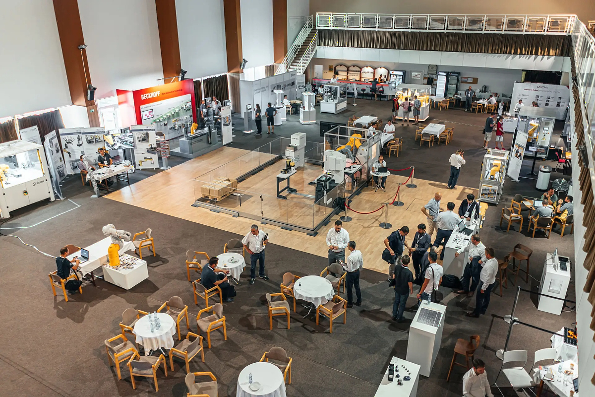 Stäubli: Robotik, Automatisierung, Technology Days Stäubli: Robotik, Automatisierung, Technology Days