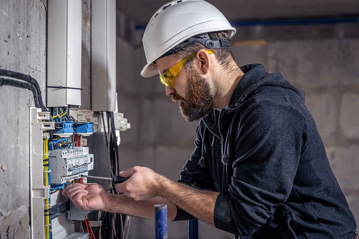 Ampacet - ELTech-Masterbatche und Elektroindustrie