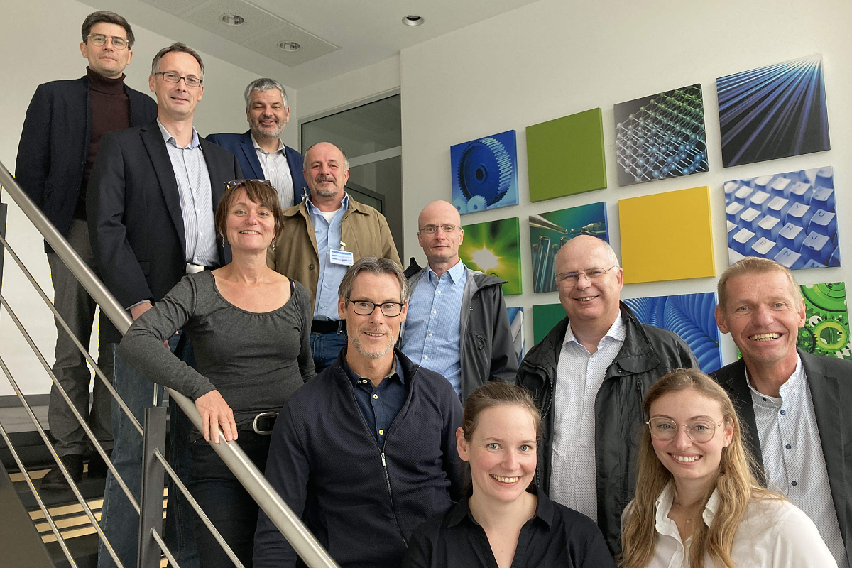 Projektteam - Erforschung von Biopolymeren in der Elektronik und Elektrotechnik Projektteam - Erforschung von Biopolymeren in der Elektronik und Elektrotechnik