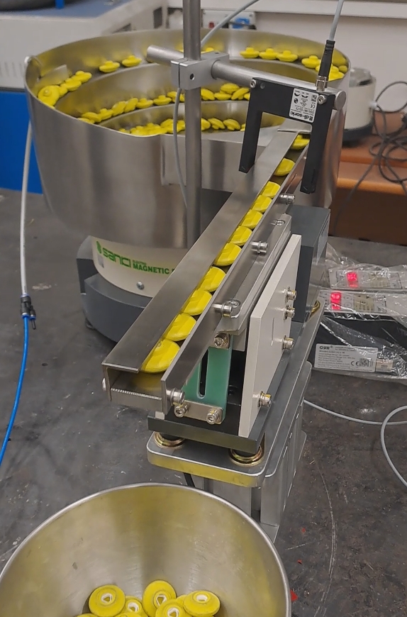 Vibrationsförderer Vibrofeed - MTR s.r.o.